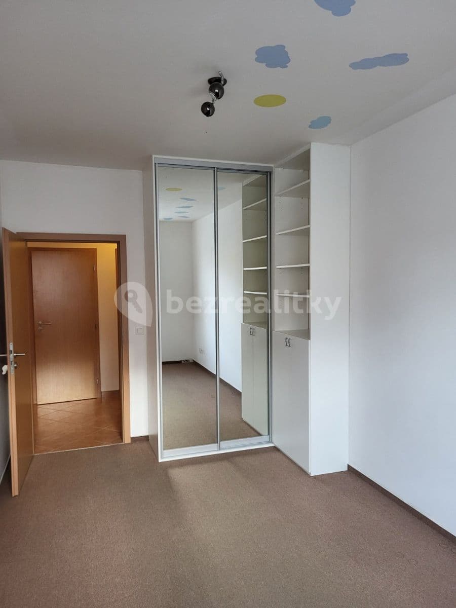 2 bedroom with open-plan kitchen flat to rent, 78 m², Federova, Prague, Prague