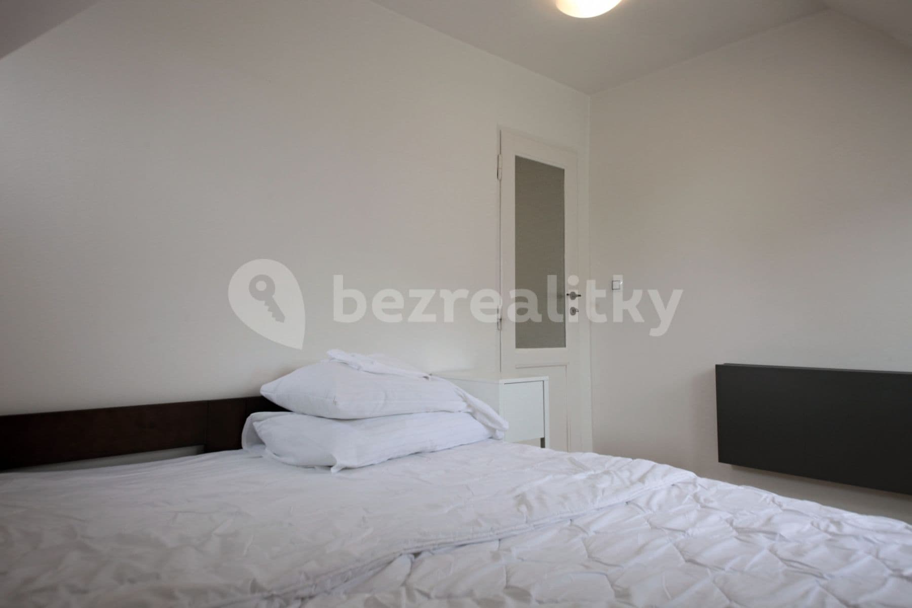 3 bedroom flat to rent, 60 m², Irkutská, Prague, Prague