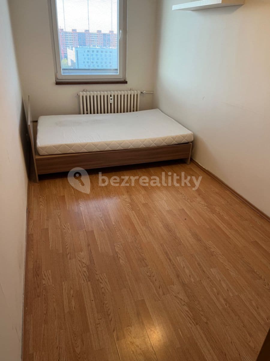 3 bedroom flat to rent, 65 m², Krynická, Prague, Prague