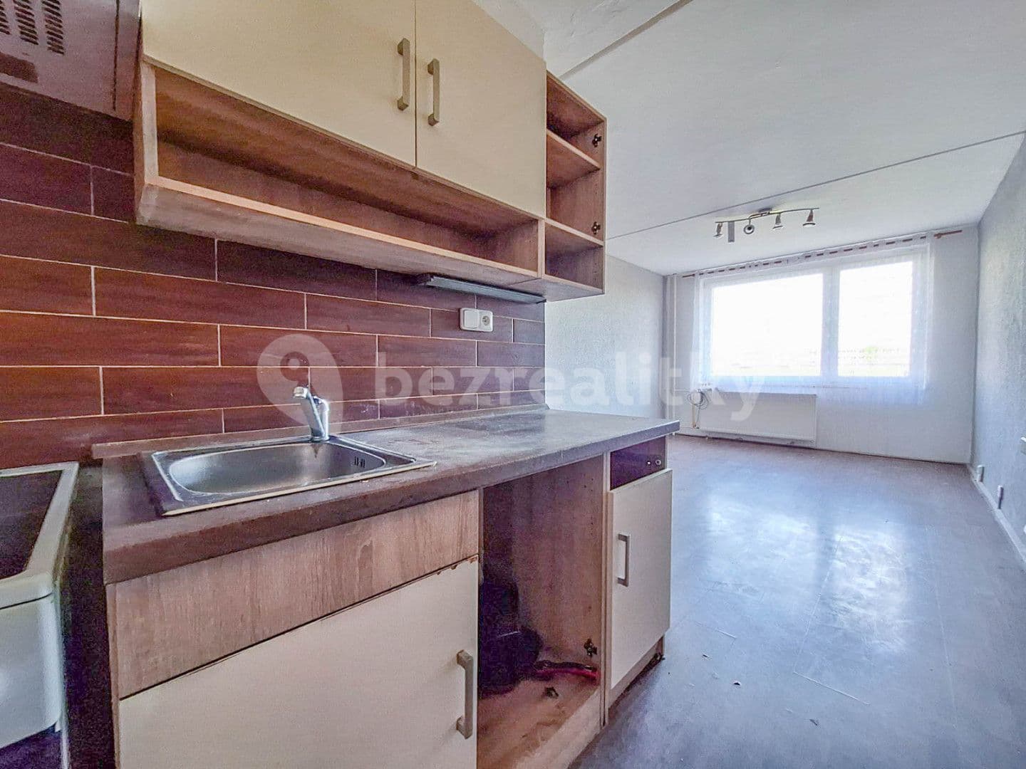 1 bedroom with open-plan kitchen flat for sale, 44 m², Okružní, Roudnice nad Labem, Ústecký Region