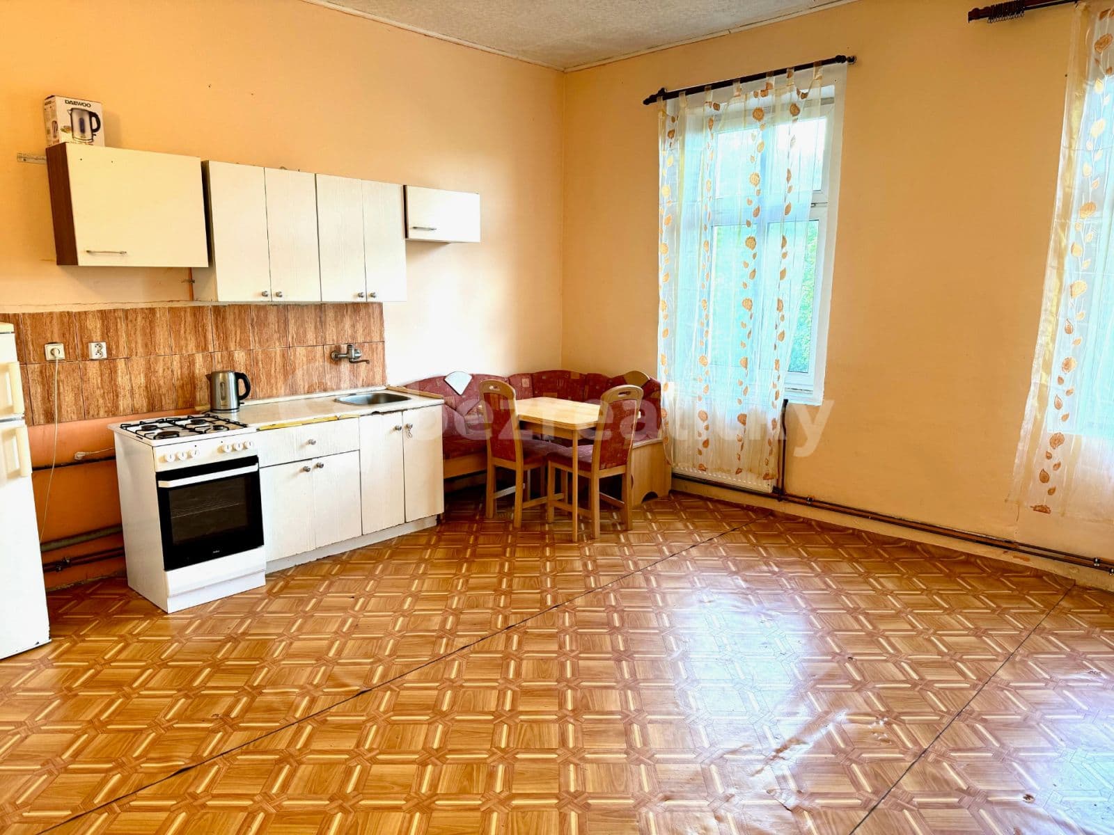 1 bedroom with open-plan kitchen flat to rent, 54 m², Zenklova, Prague, Prague