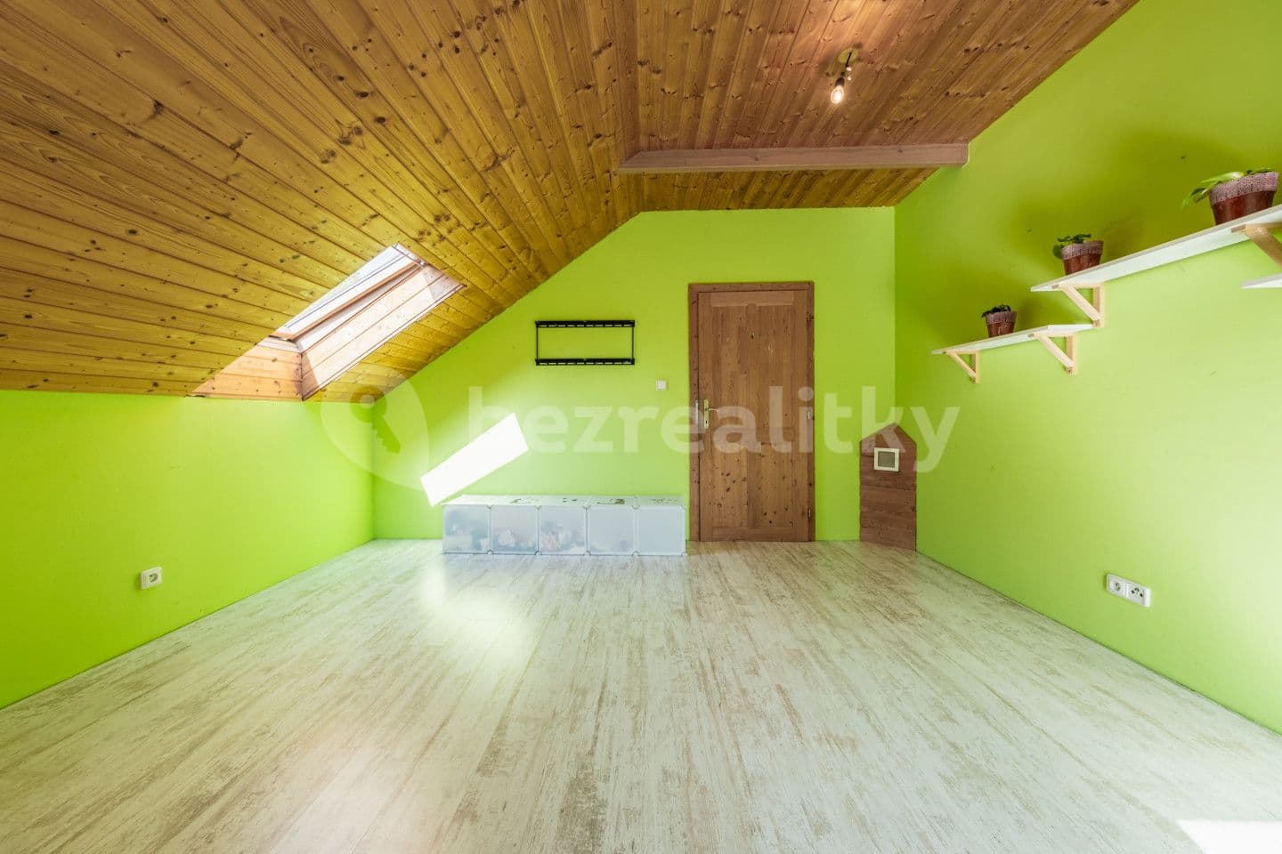 house for sale, 160 m², Choceradská, Mukařov, Středočeský Region