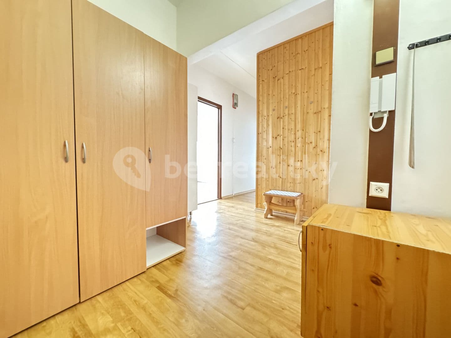 1 bedroom with open-plan kitchen flat for sale, 43 m², Sídliště, Velešín, Jihočeský Region