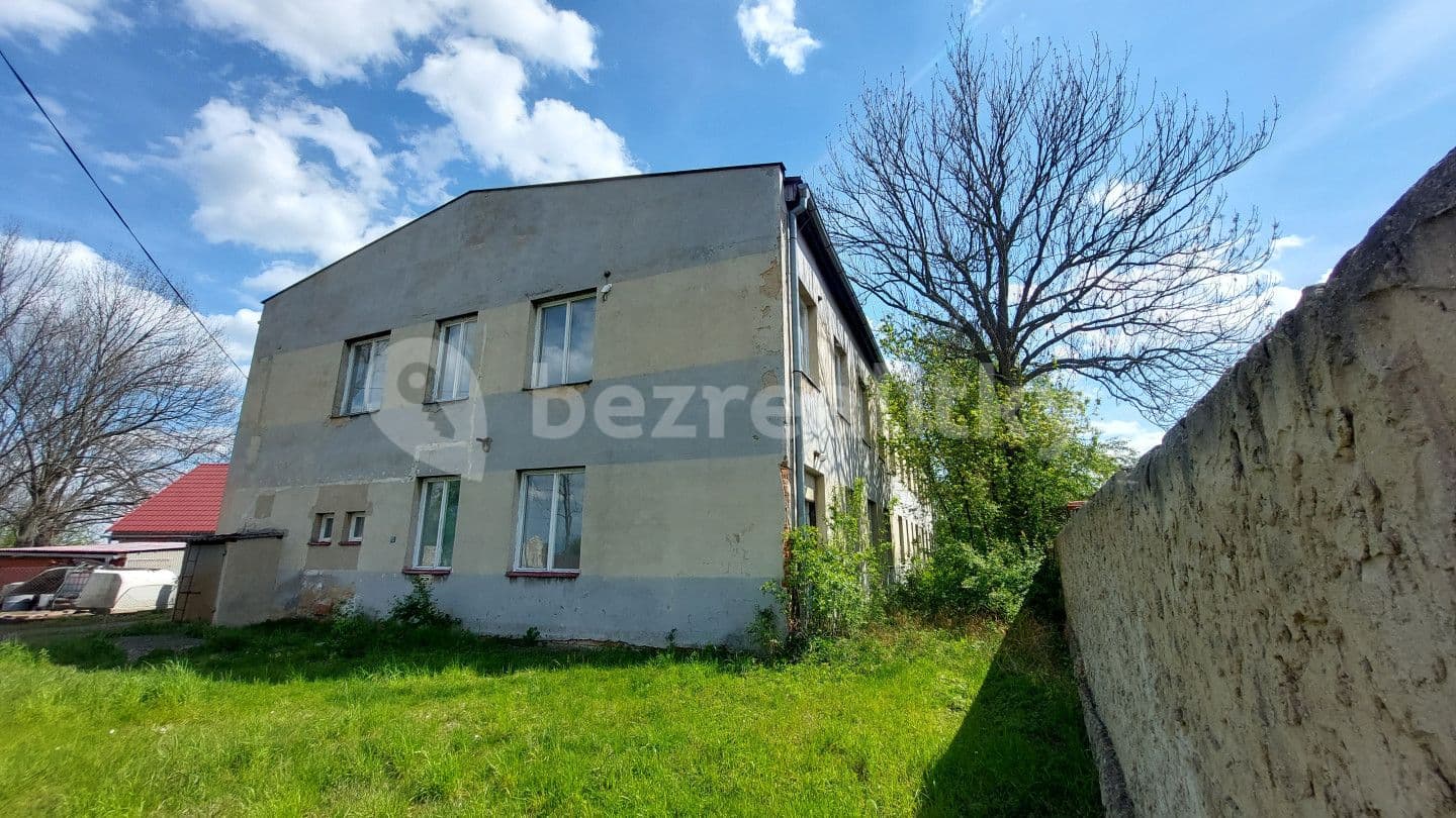 house for sale, 900 m², Lipno, Ústecký Region