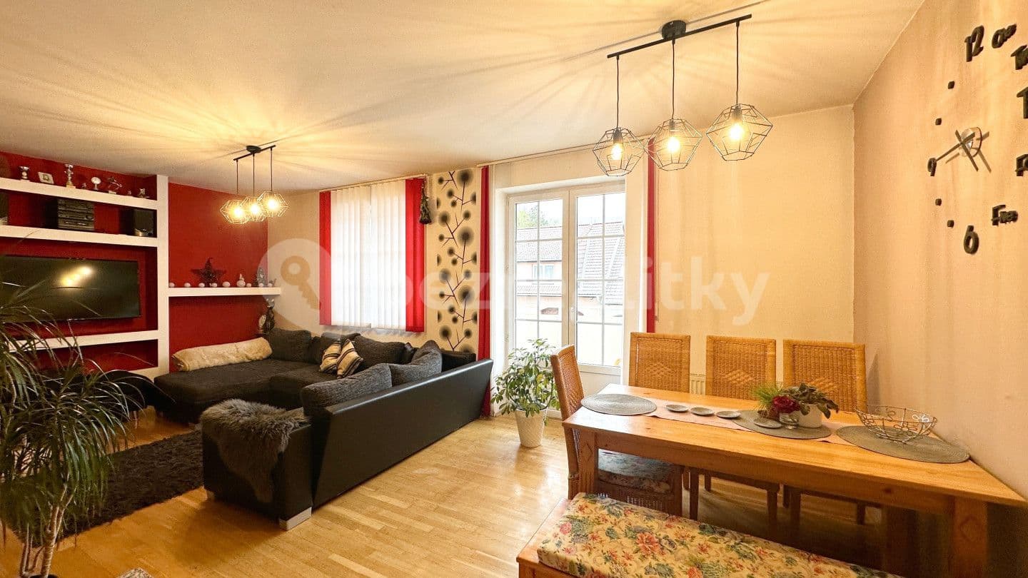3 bedroom flat for sale, 95 m², Podhájek, Veselí nad Lužnicí, Jihočeský Region