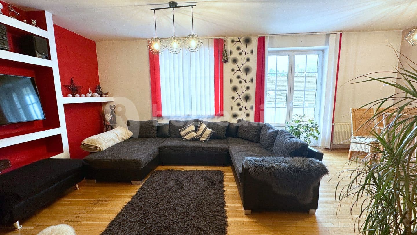 3 bedroom flat for sale, 95 m², Podhájek, Veselí nad Lužnicí, Jihočeský Region