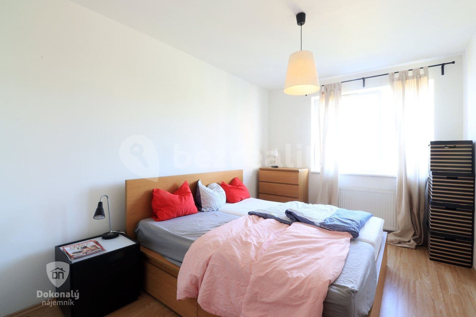 1 bedroom with open-plan kitchen flat to rent, 56 m², V dolině, Prague, Prague
