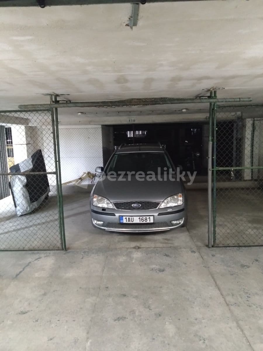garage to rent, 10 m², Milevská, Prague, Prague