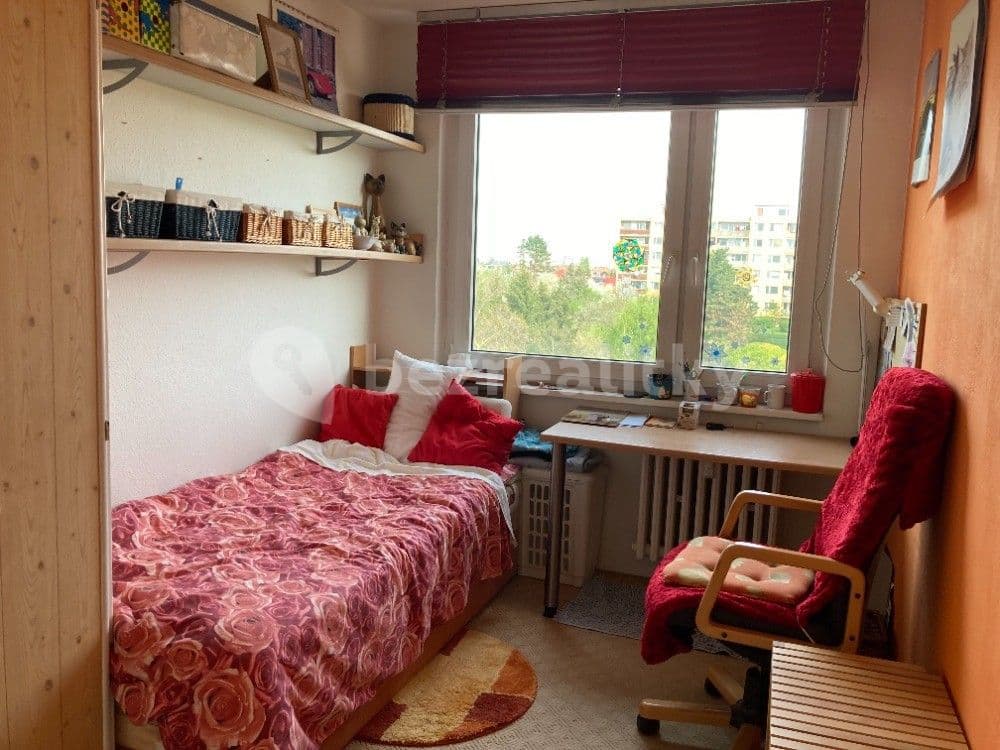 3 bedroom with open-plan kitchen flat for sale, 94 m², Na Okruhu, Prague, Prague