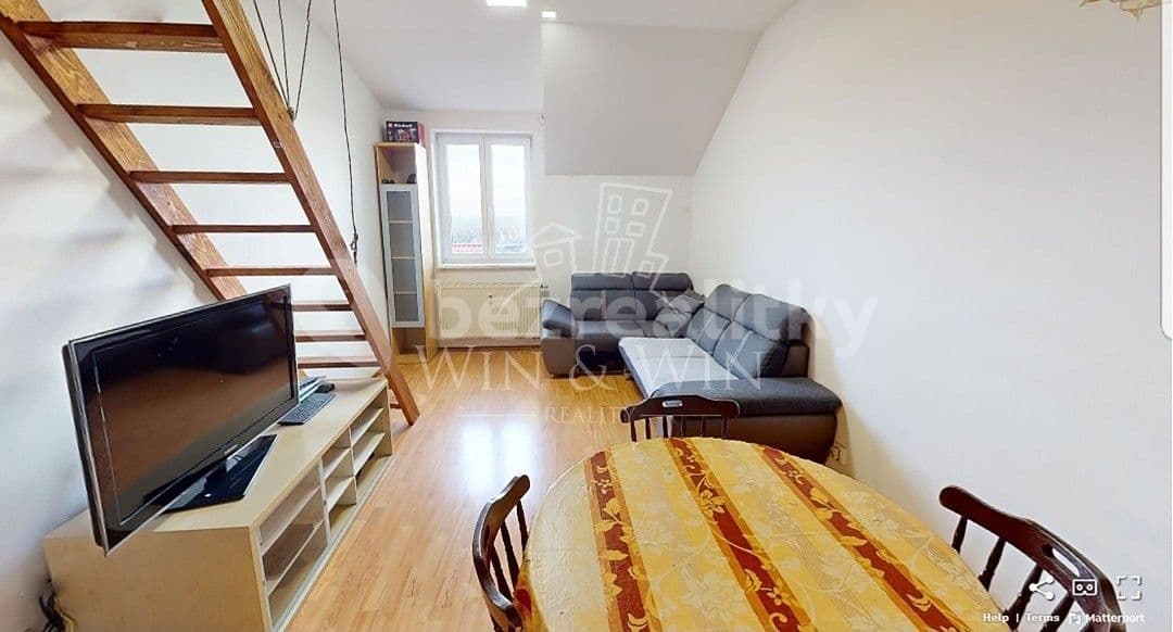 1 bedroom with open-plan kitchen flat for sale, 52 m², Hlavní, Jinočany, Středočeský Region