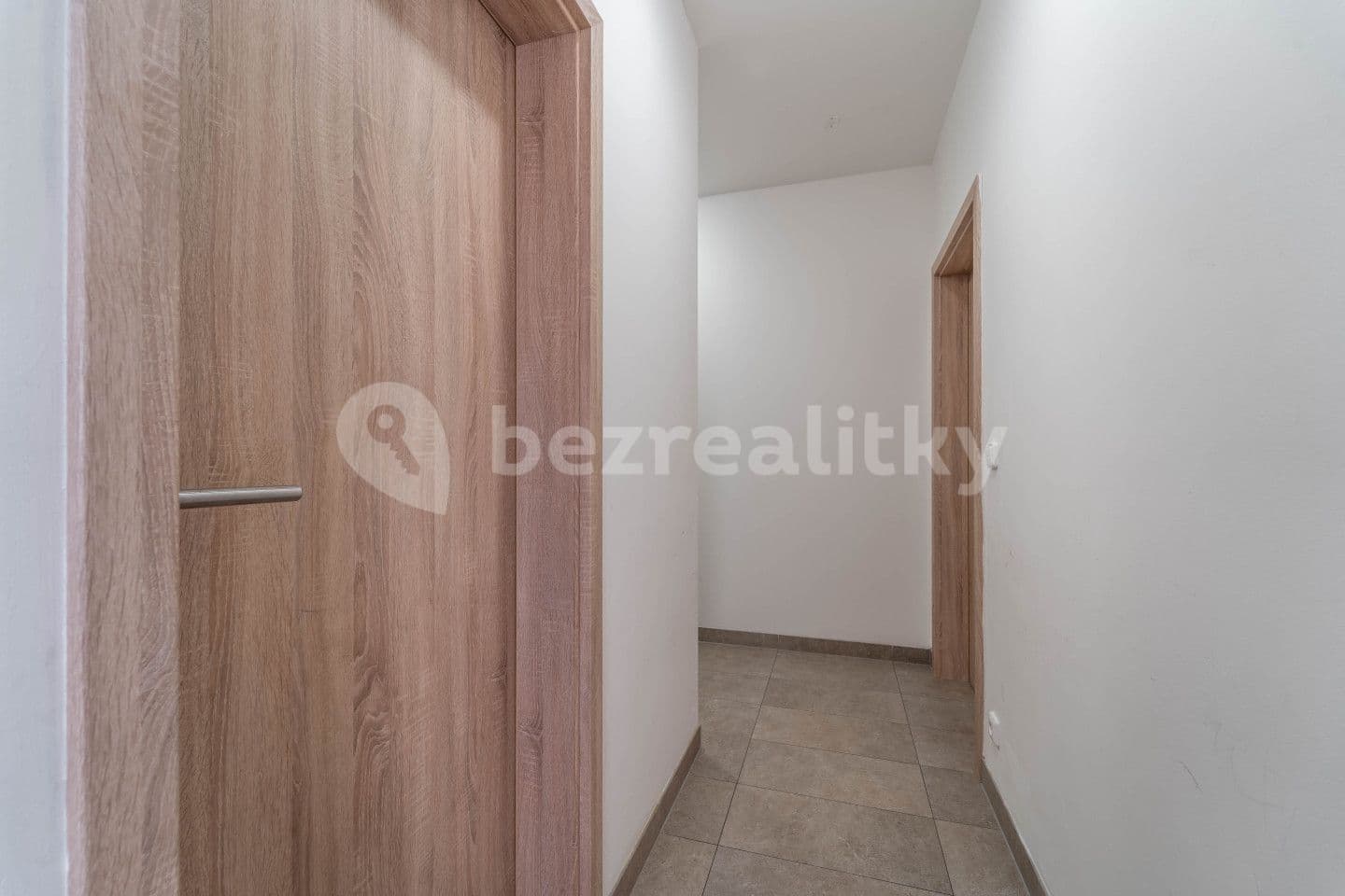 1 bedroom with open-plan kitchen flat for sale, 71 m², Mezi vodami, Prague, Prague