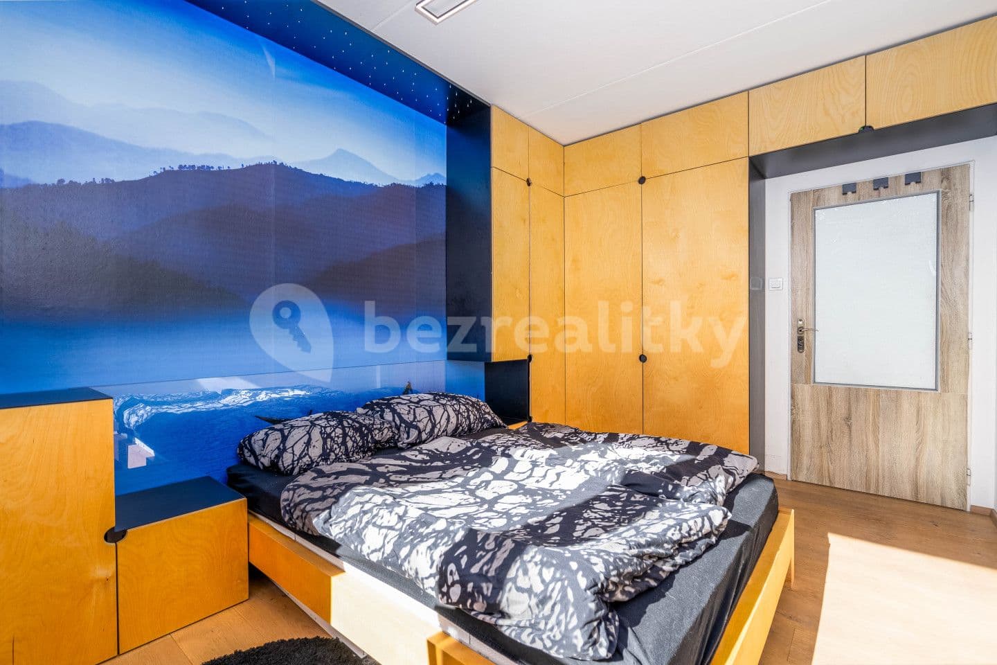 1 bedroom with open-plan kitchen flat for sale, 40 m², Makovského, Prague, Prague