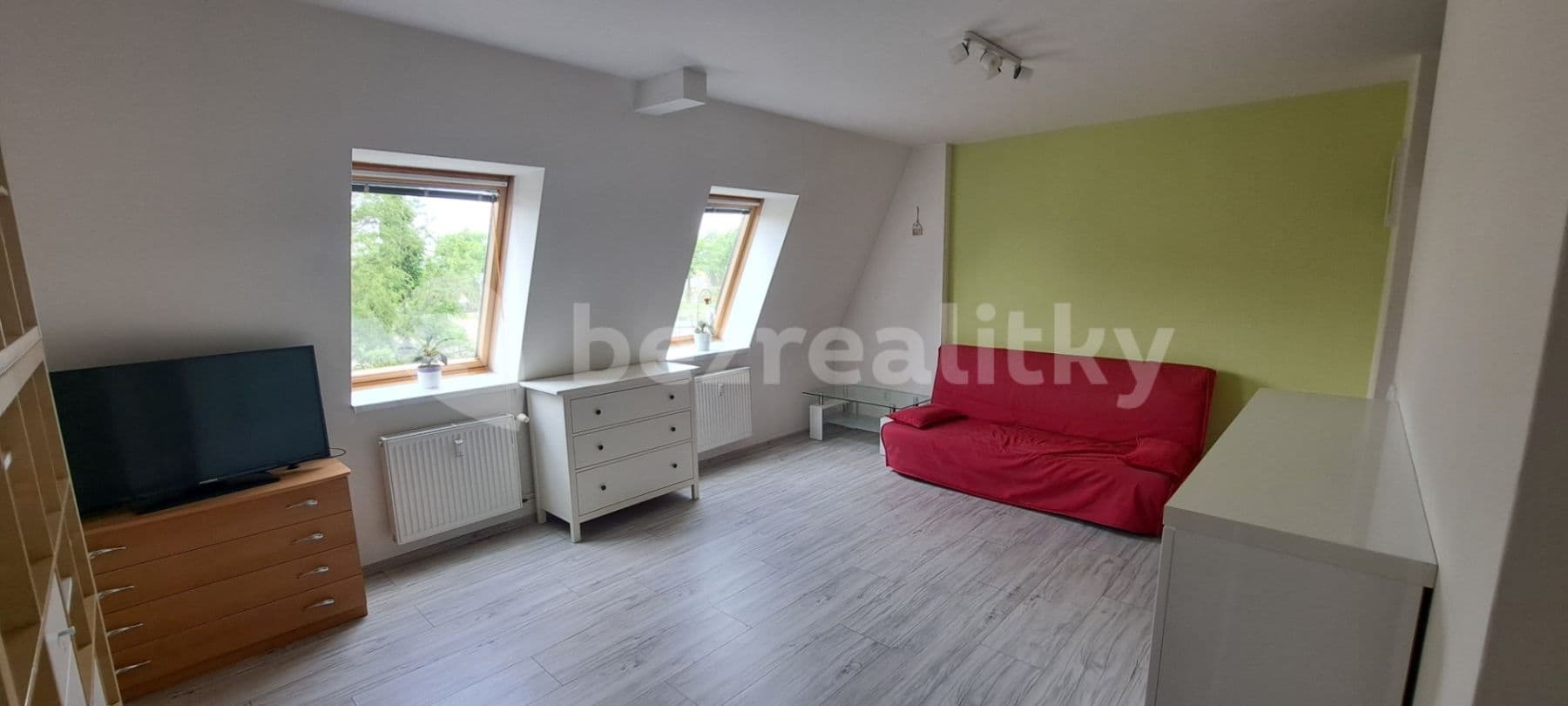 1 bedroom with open-plan kitchen flat to rent, 59 m², Na Baranovci, Ostrava, Moravskoslezský Region