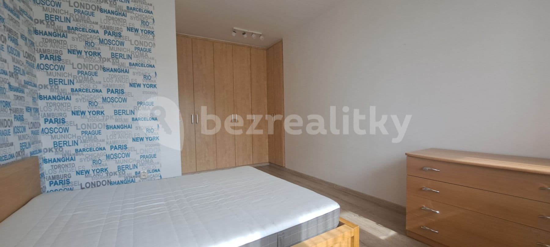 1 bedroom with open-plan kitchen flat to rent, 59 m², Na Baranovci, Ostrava, Moravskoslezský Region