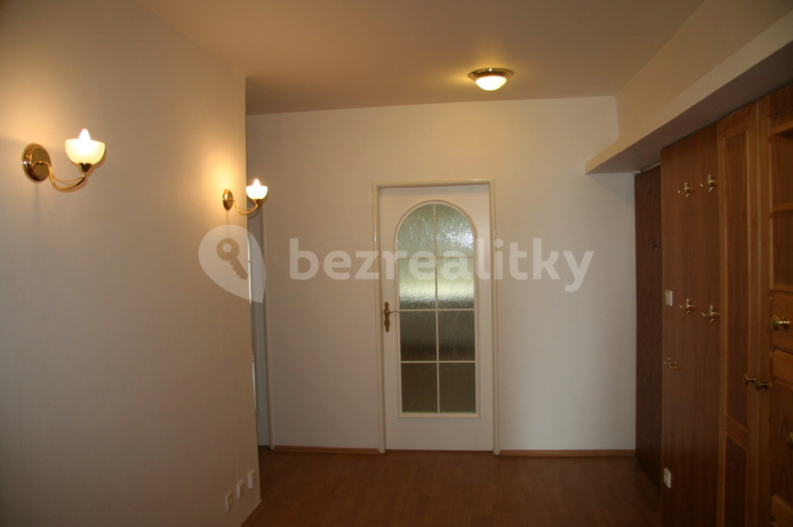 2 bedroom with open-plan kitchen flat to rent, 92 m², Na Křivce, Prague, Prague