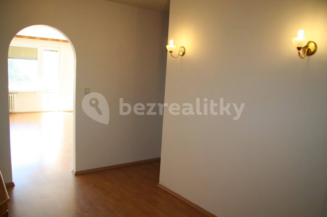 2 bedroom with open-plan kitchen flat to rent, 92 m², Na Křivce, Prague, Prague