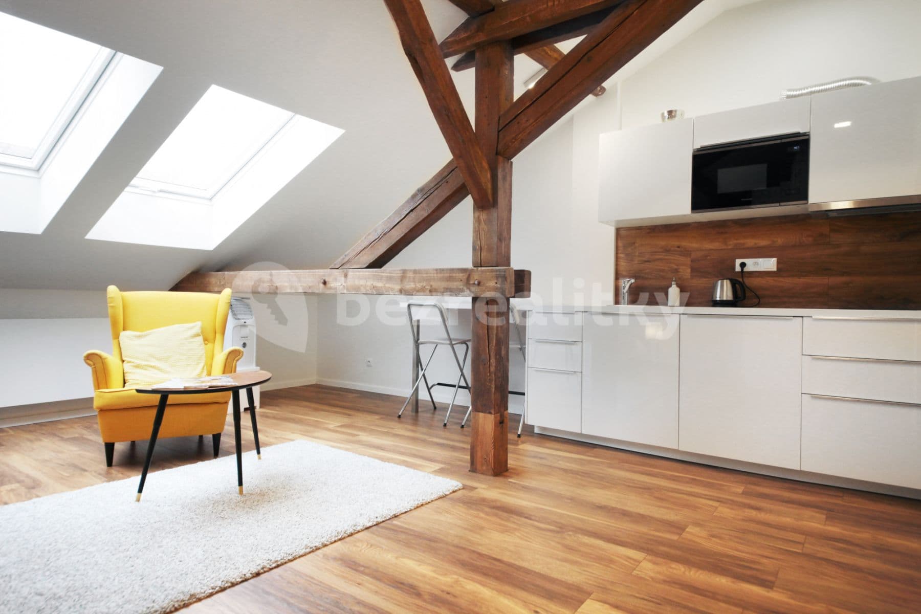 flat to rent, 34 m², Bulharská, Prague, Prague