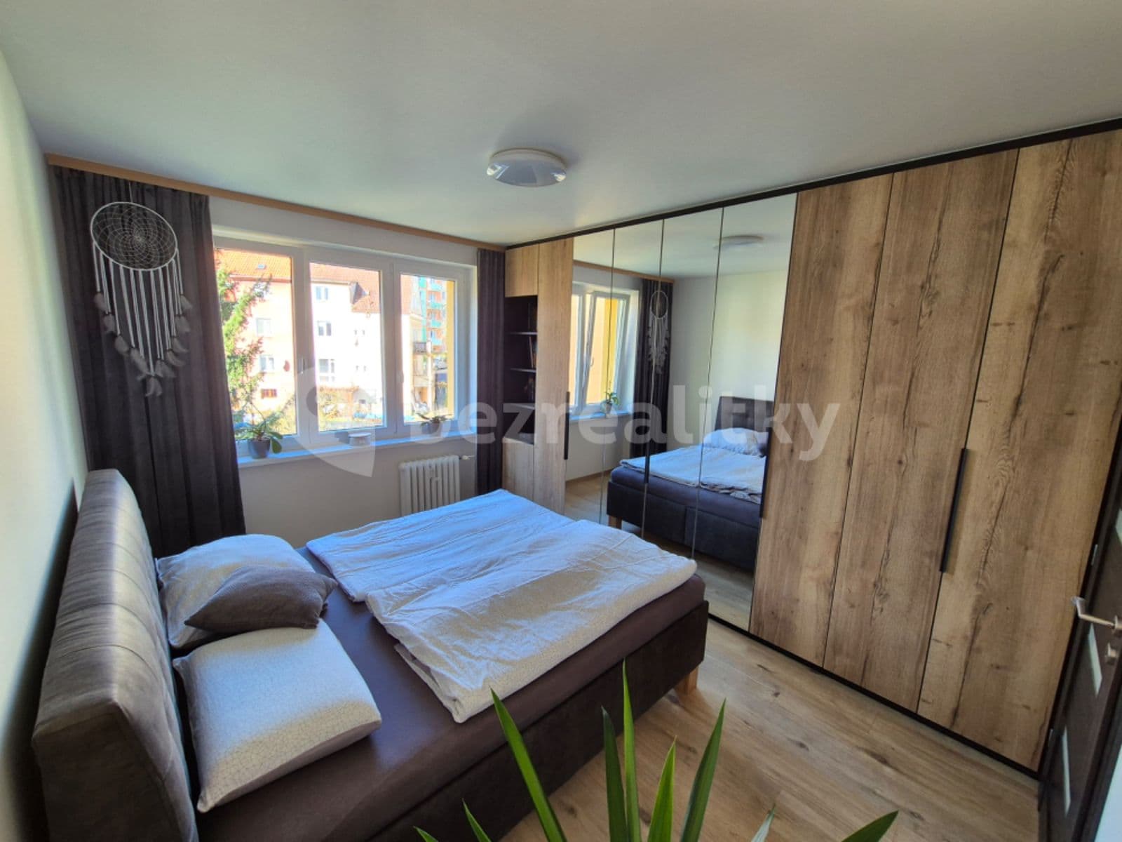 2 bedroom with open-plan kitchen flat for sale, 62 m², Kamenická, Děčín, Ústecký Region