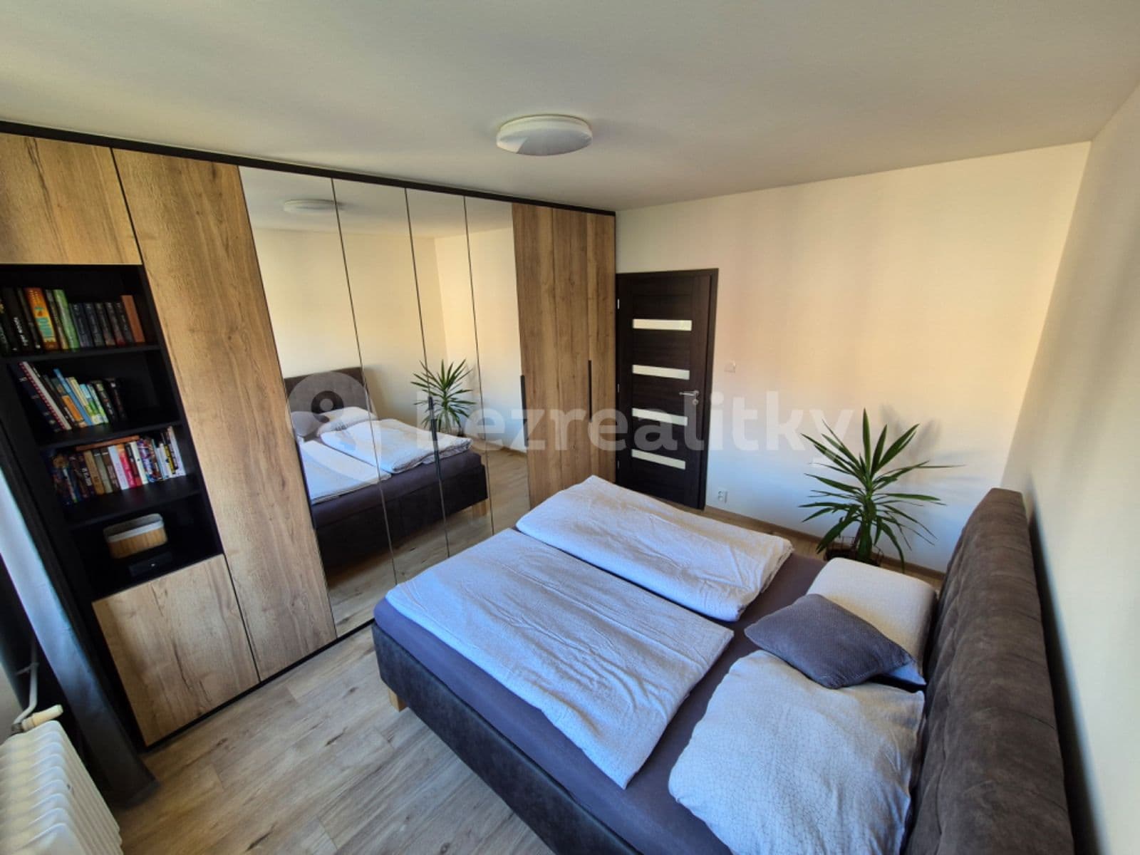 2 bedroom with open-plan kitchen flat for sale, 62 m², Kamenická, Děčín, Ústecký Region