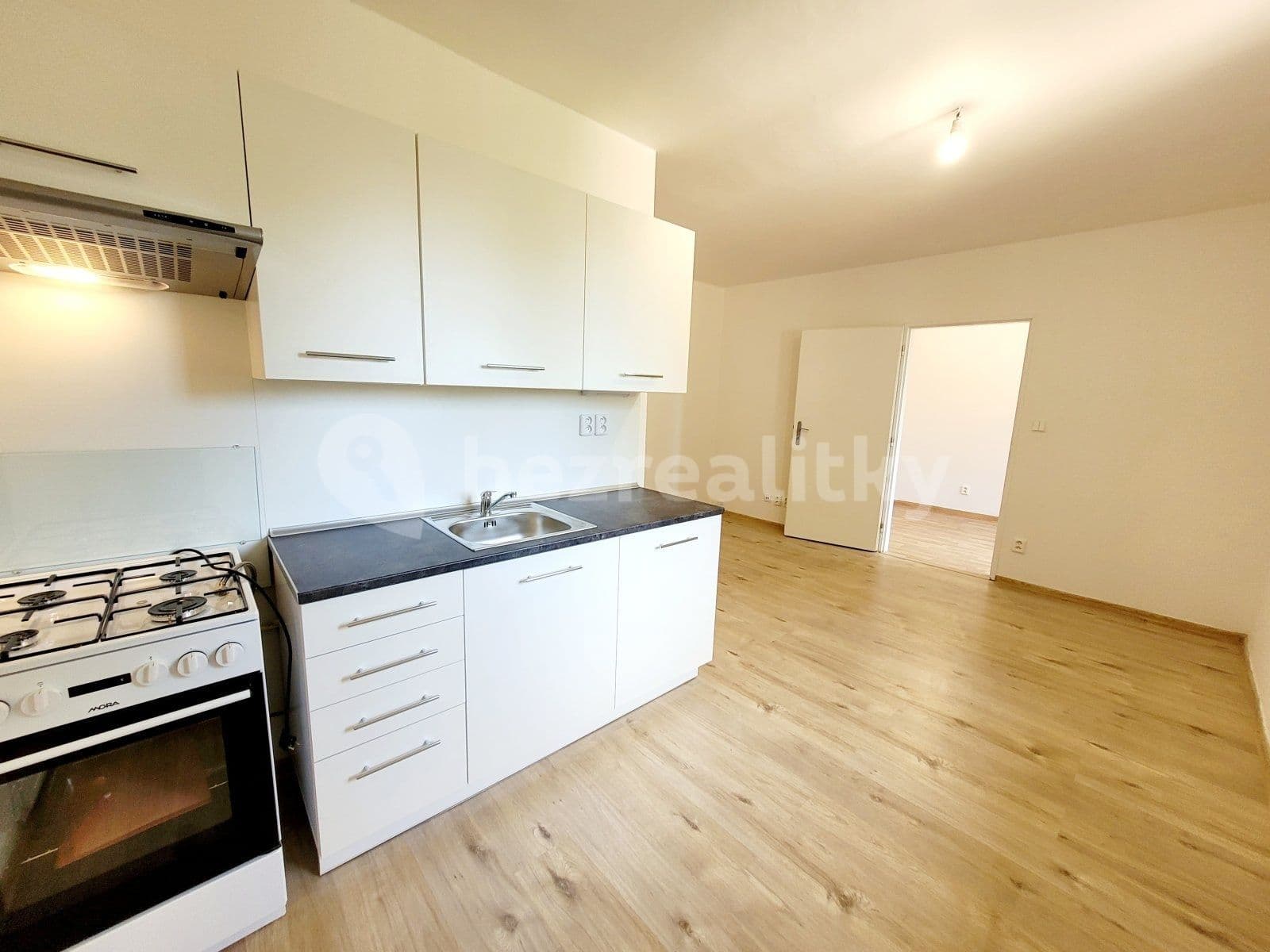 1 bedroom with open-plan kitchen flat to rent, 34 m², Dvořákova, Havířov, Moravskoslezský Region