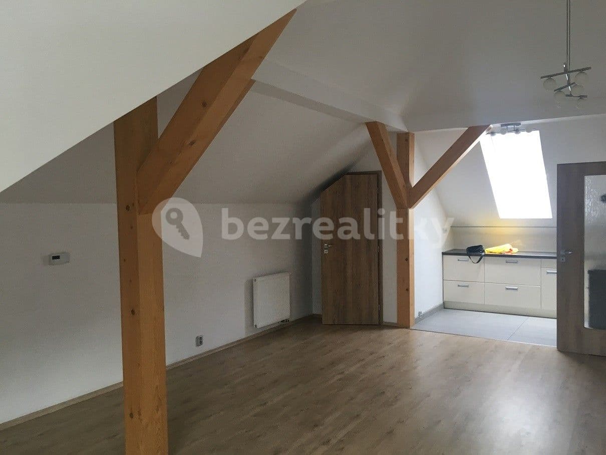 1 bedroom with open-plan kitchen flat to rent, 68 m², Lužnická, Tábor, Jihočeský Region