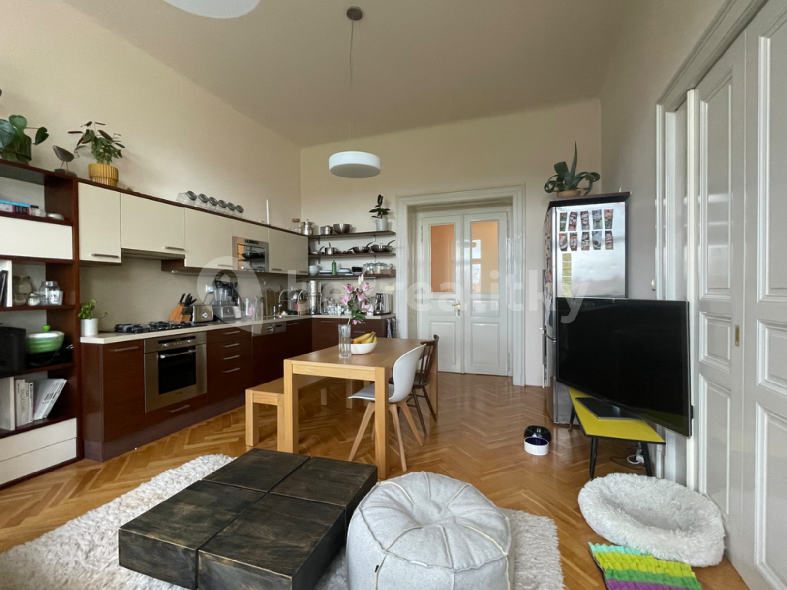 2 bedroom with open-plan kitchen flat to rent, 87 m², Slovenská, Prague, Prague