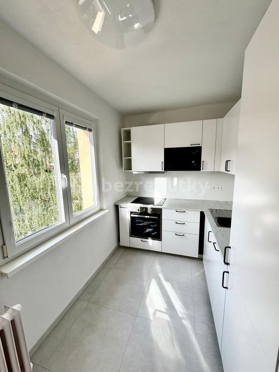 2 bedroom flat to rent, 58 m², Na Vrcholu, Prague, Prague