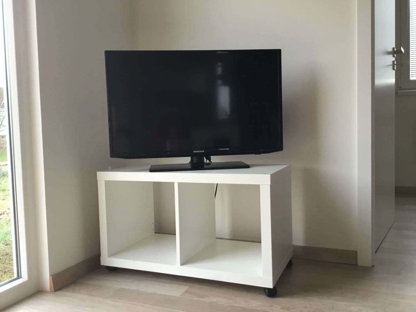 flat to rent, 48 m², V Cestách, Šestajovice, Středočeský Region