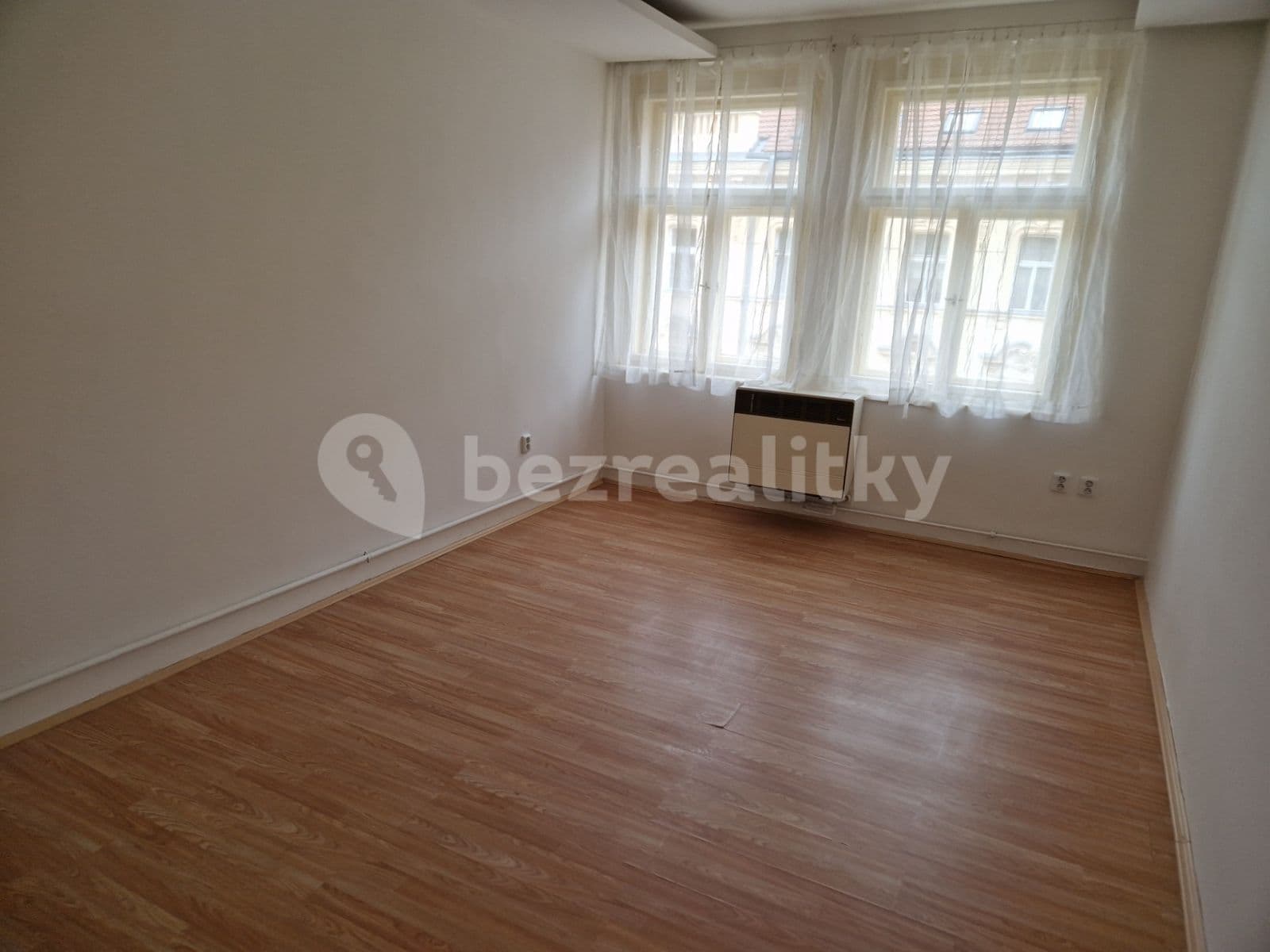 2 bedroom with open-plan kitchen flat for sale, 75 m², Korunní, Prague, Prague
