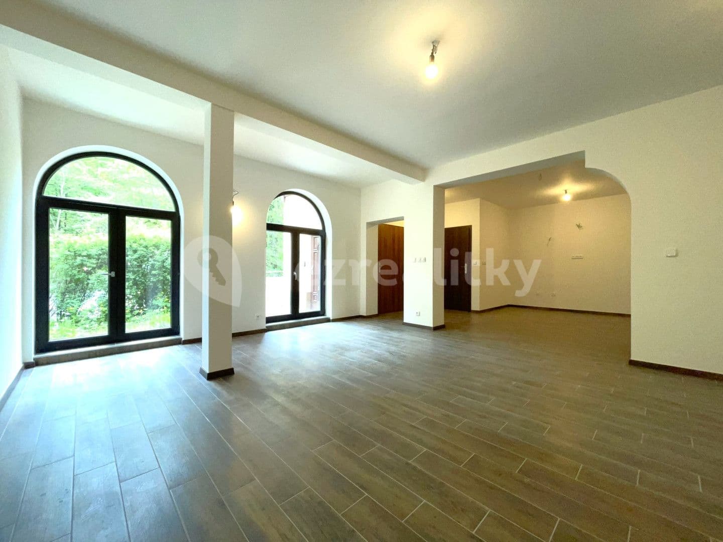 Studio flat for sale, 55 m², Spálený Mlýn, Líšnice, Středočeský Region