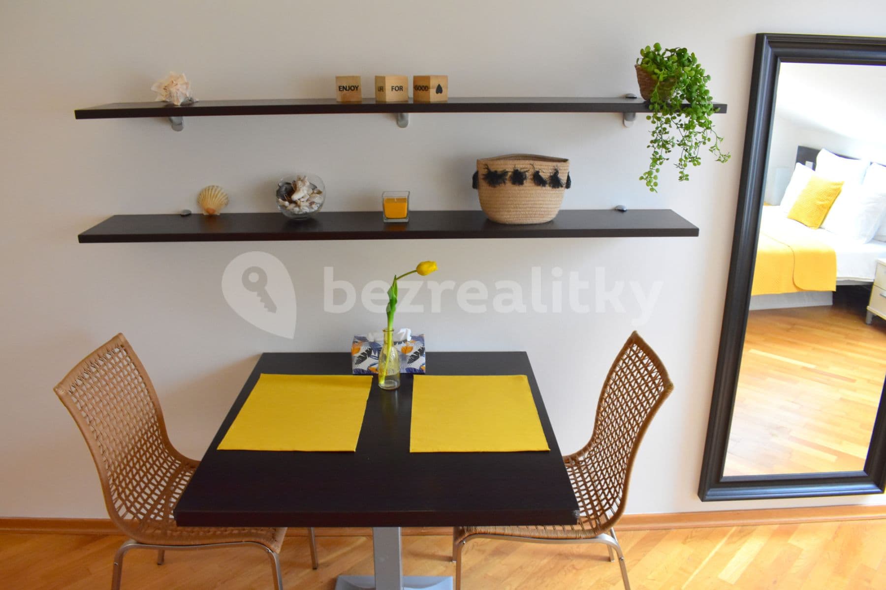 flat to rent, 60 m², Staropramenná, Prague, Prague