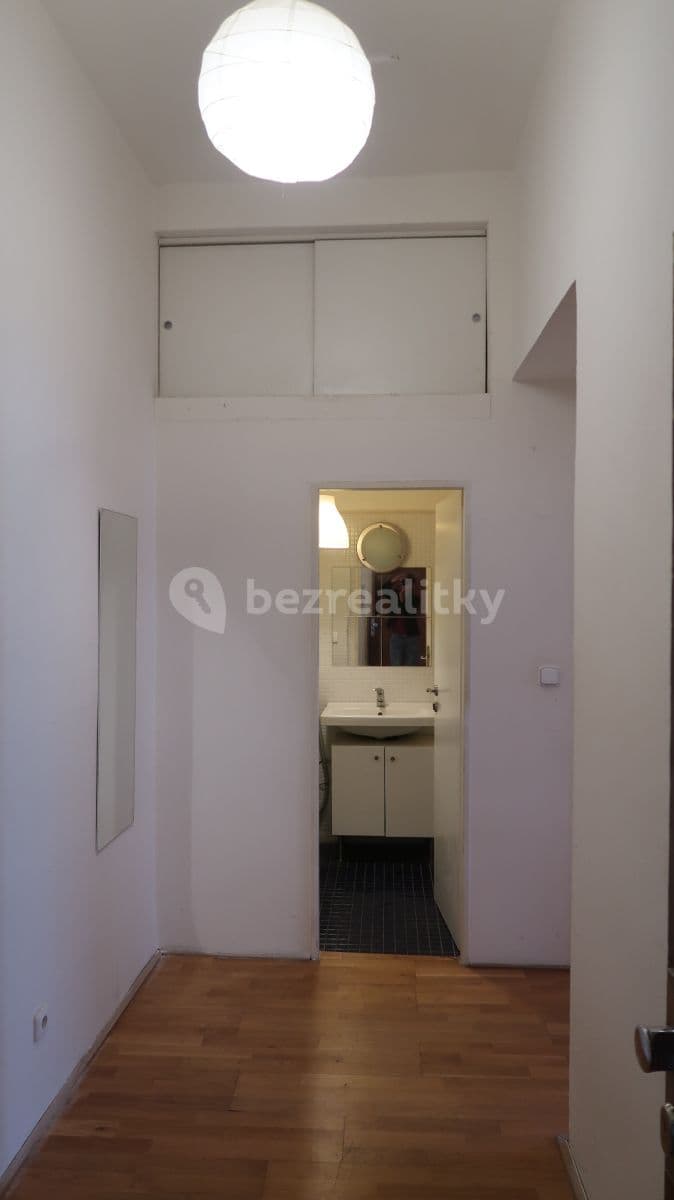 1 bedroom with open-plan kitchen flat for sale, 44 m², Jana Masaryka, Prague, Prague