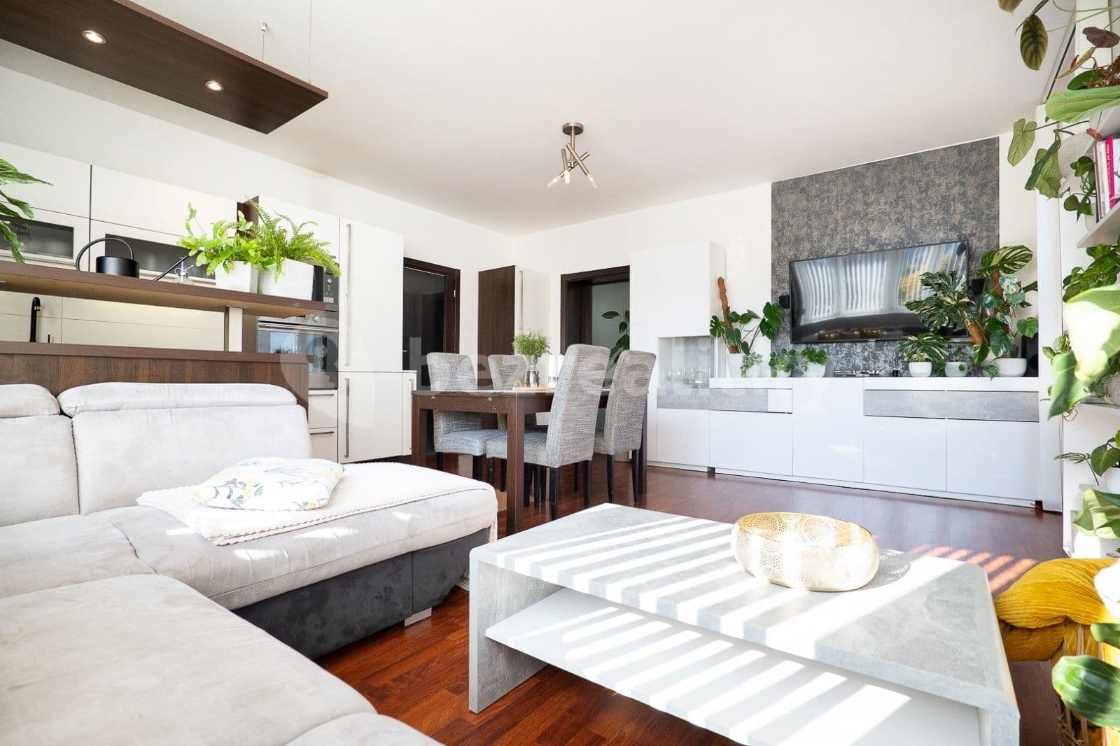 2 bedroom with open-plan kitchen flat for sale, 74 m², Domanovická, Prague, Prague