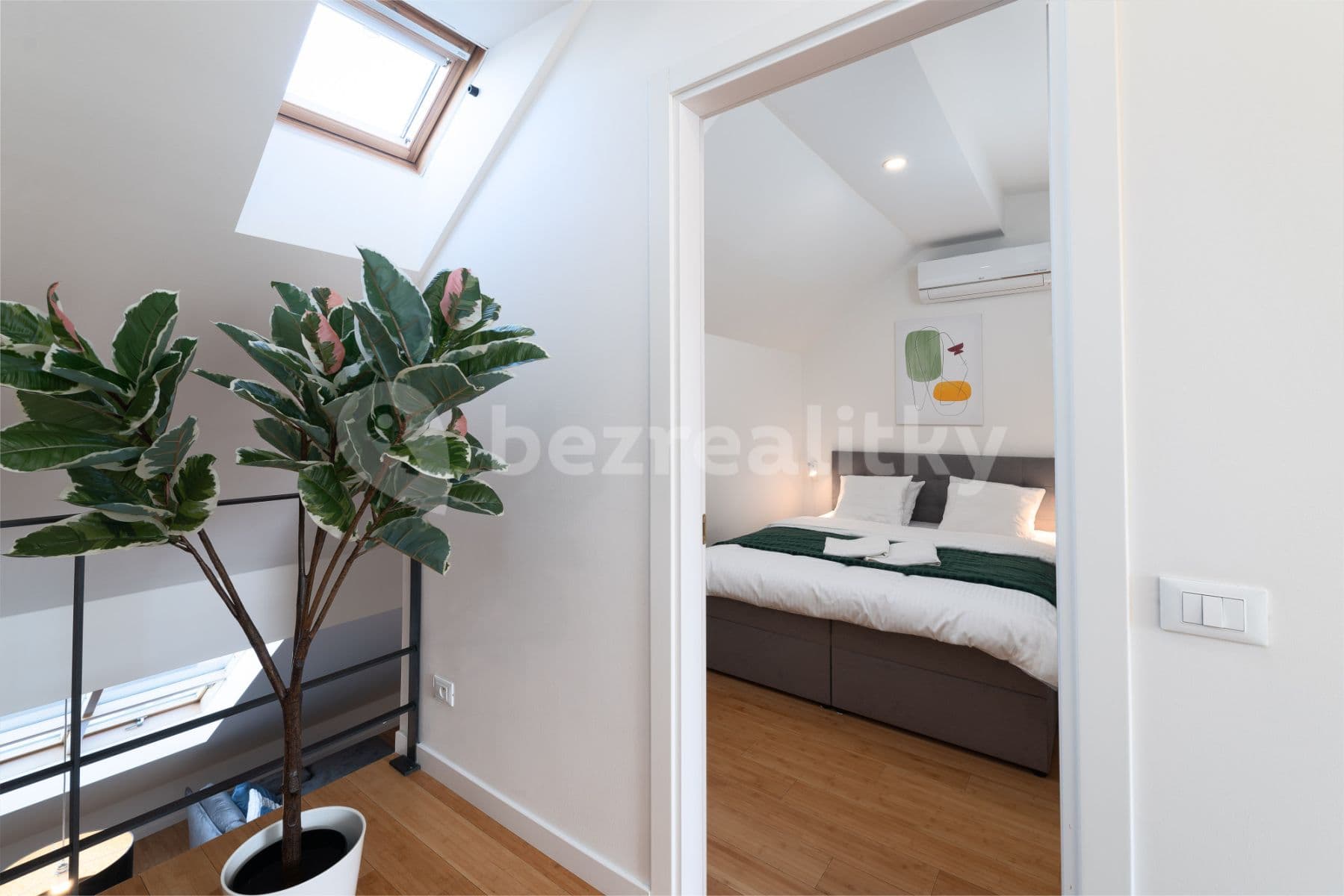 flat to rent, 110 m², Záhořanského, Prague, Prague