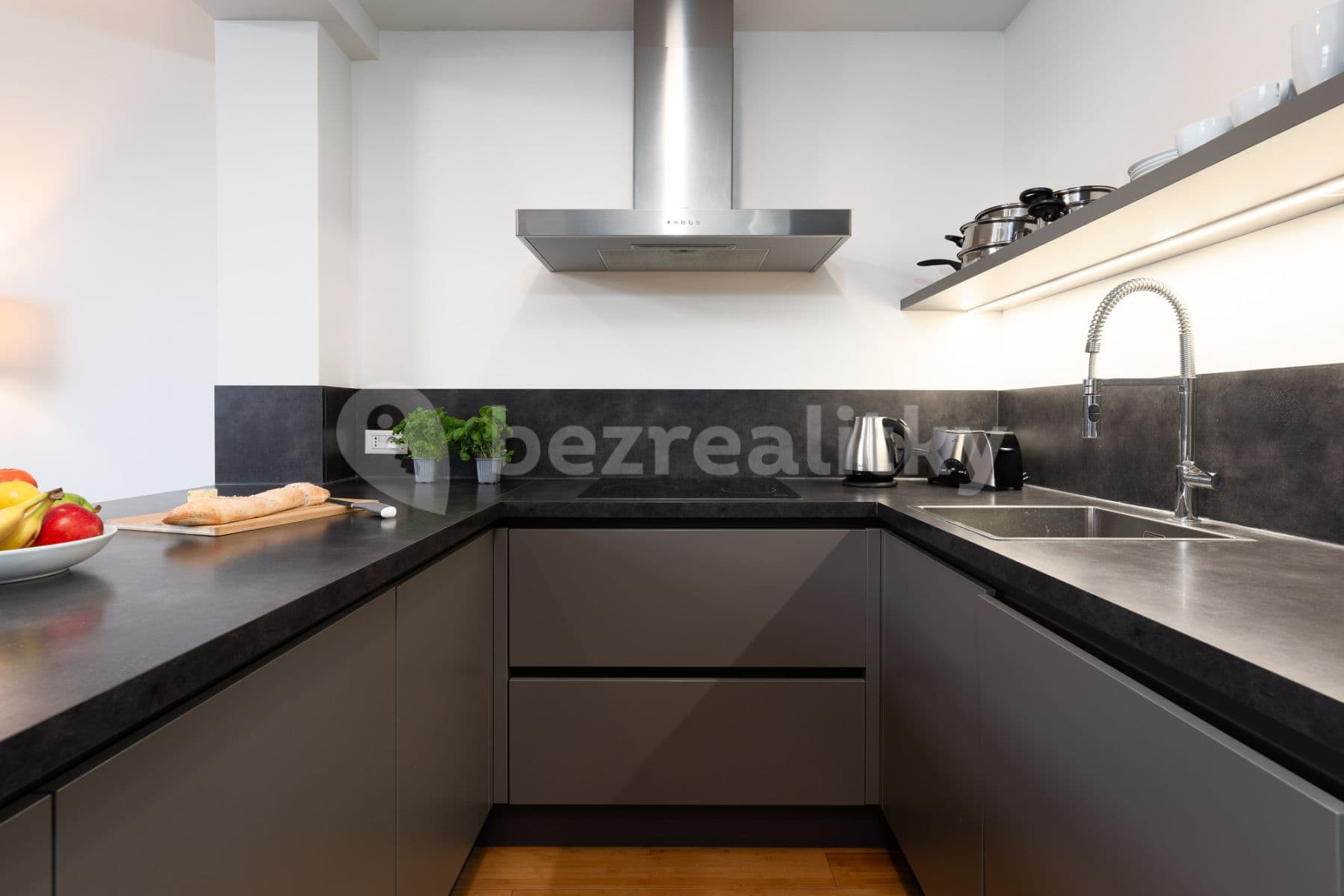 flat to rent, 110 m², Záhořanského, Prague, Prague