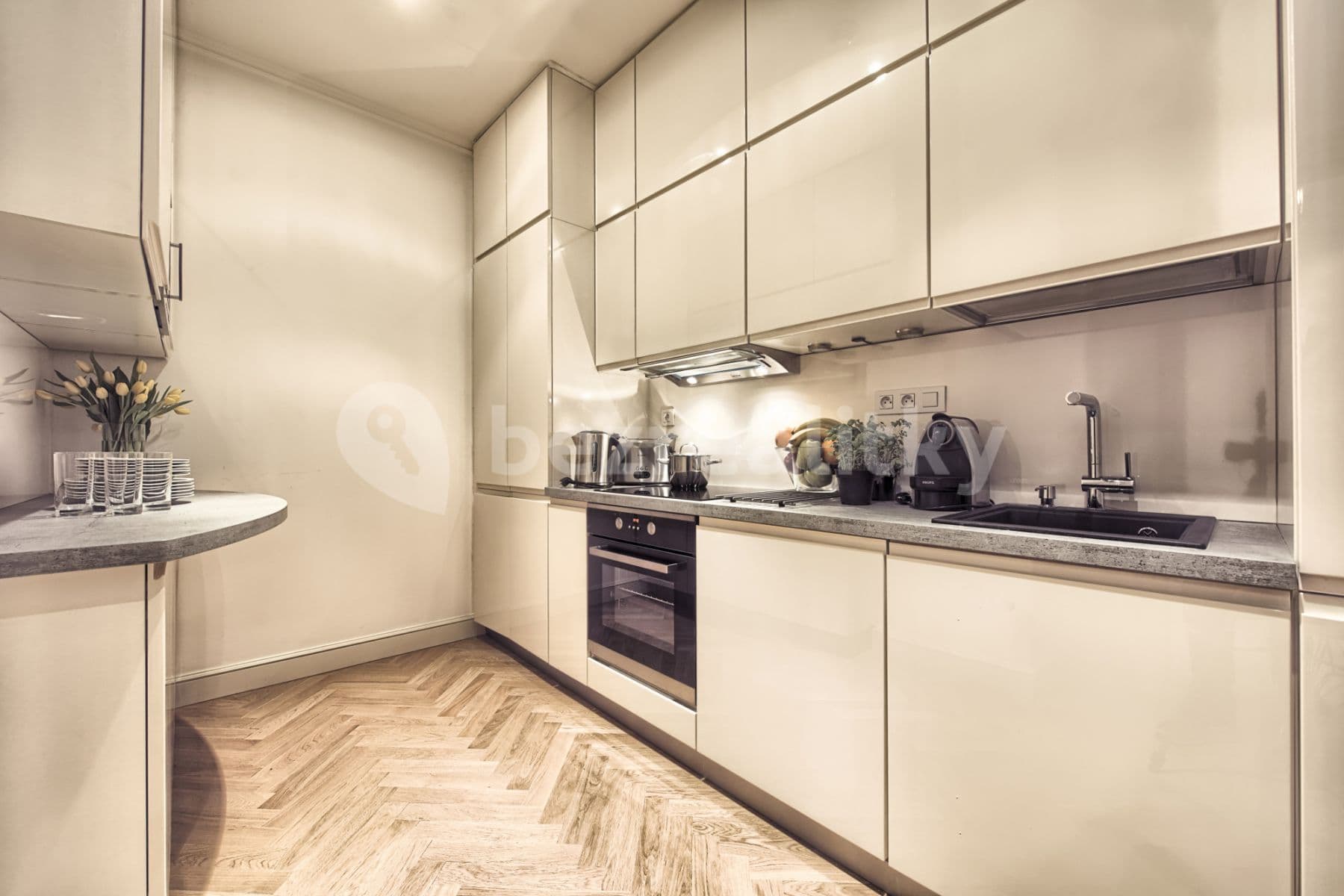 flat to rent, 100 m², U Milosrdných, Prague, Prague