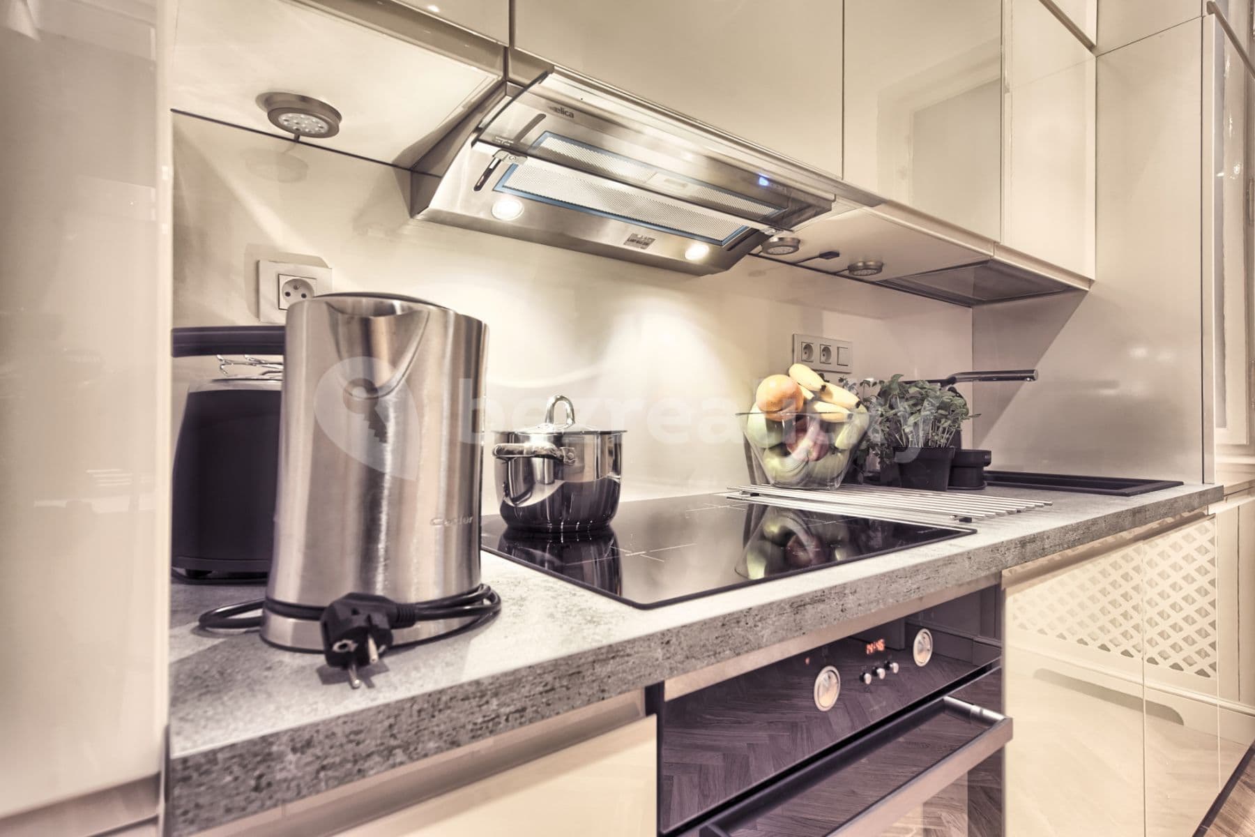 flat to rent, 100 m², U Milosrdných, Prague, Prague