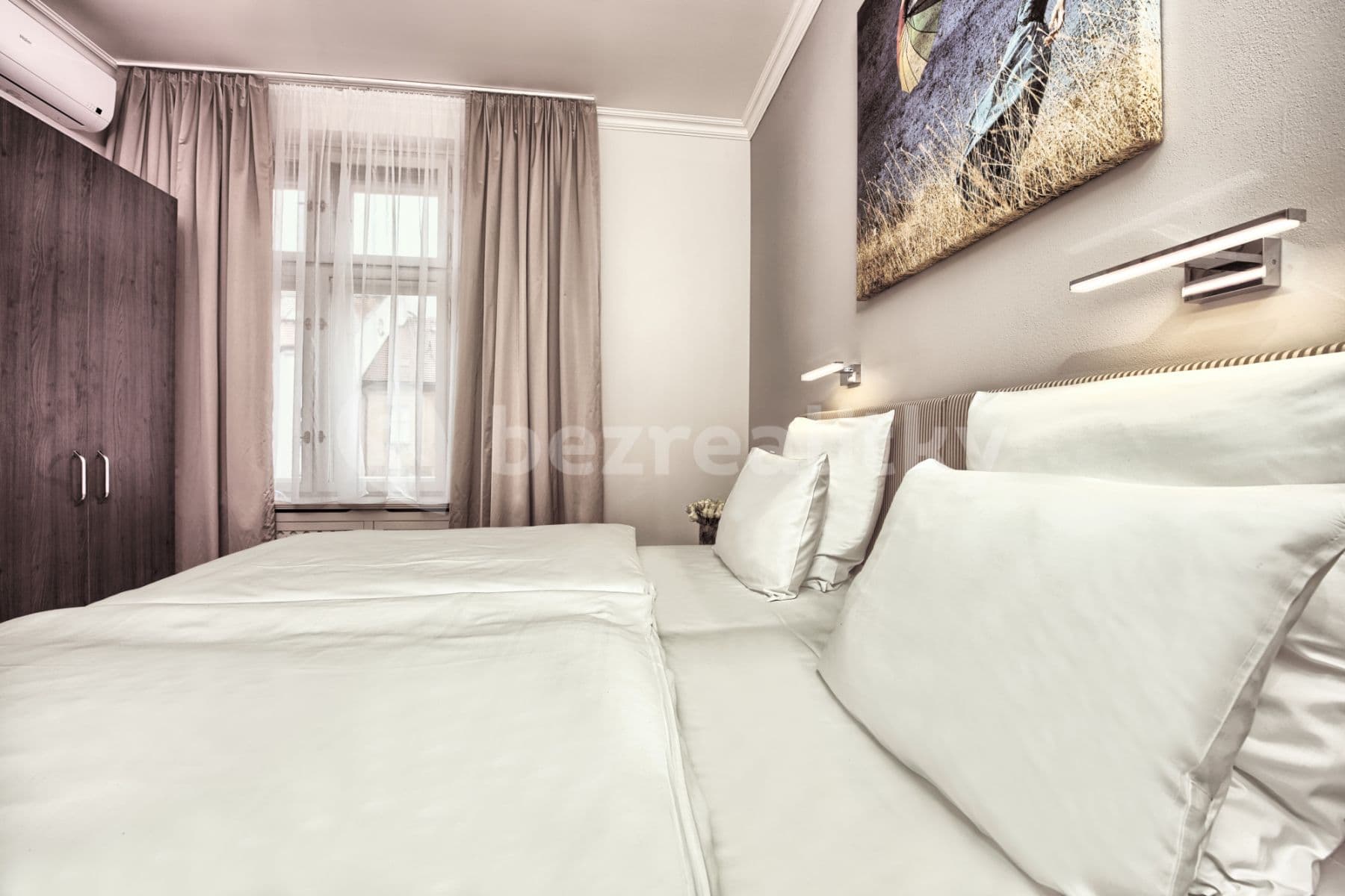 flat to rent, 100 m², U Milosrdných, Prague, Prague