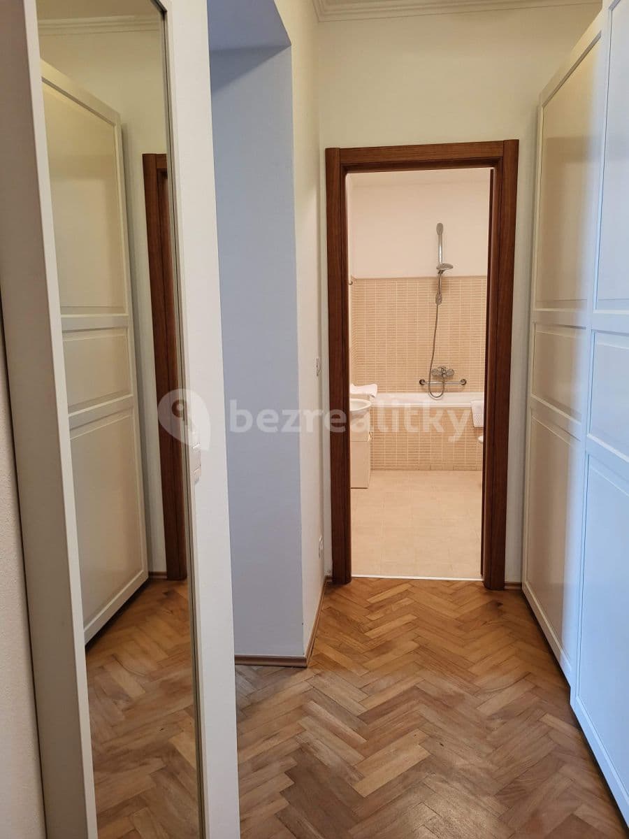 flat to rent, 45 m², Koubkova, Prague, Prague