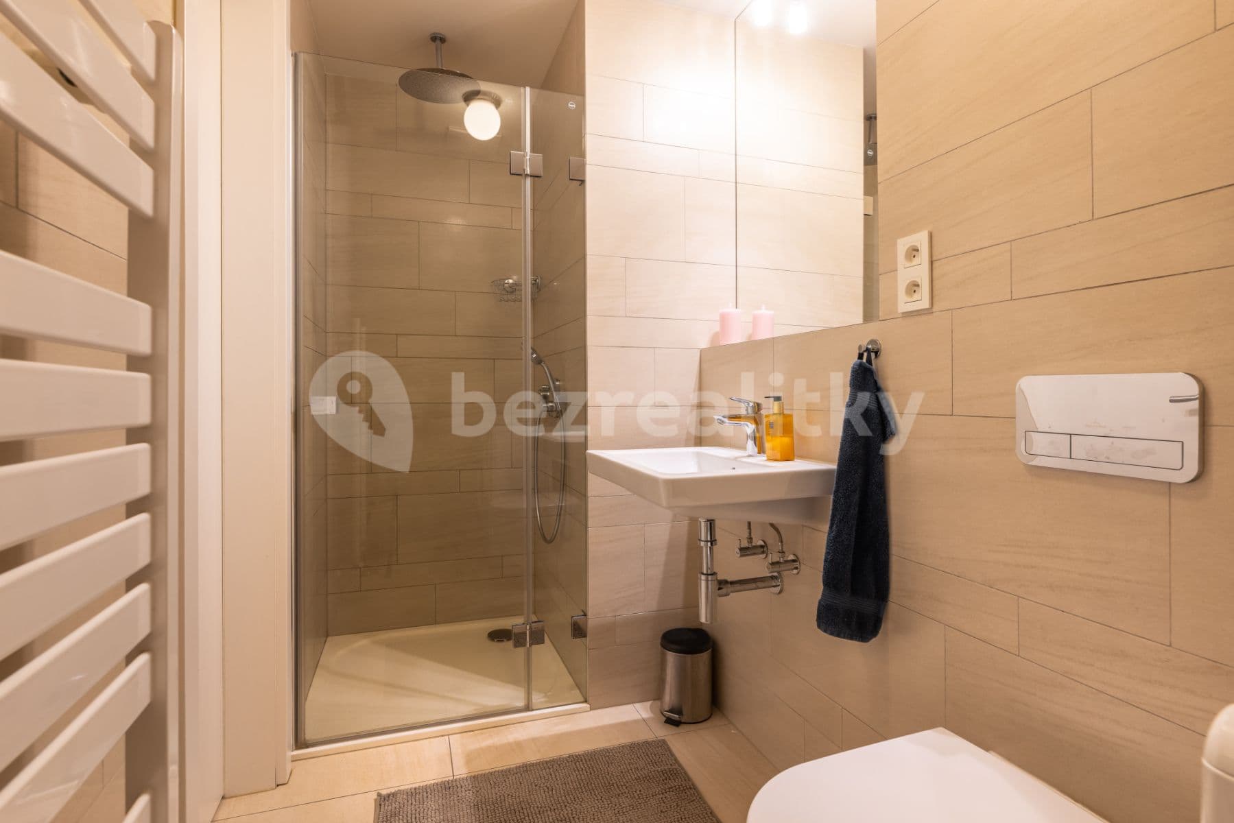 flat to rent, 40 m², U Michelského mlýna, Prague, Prague