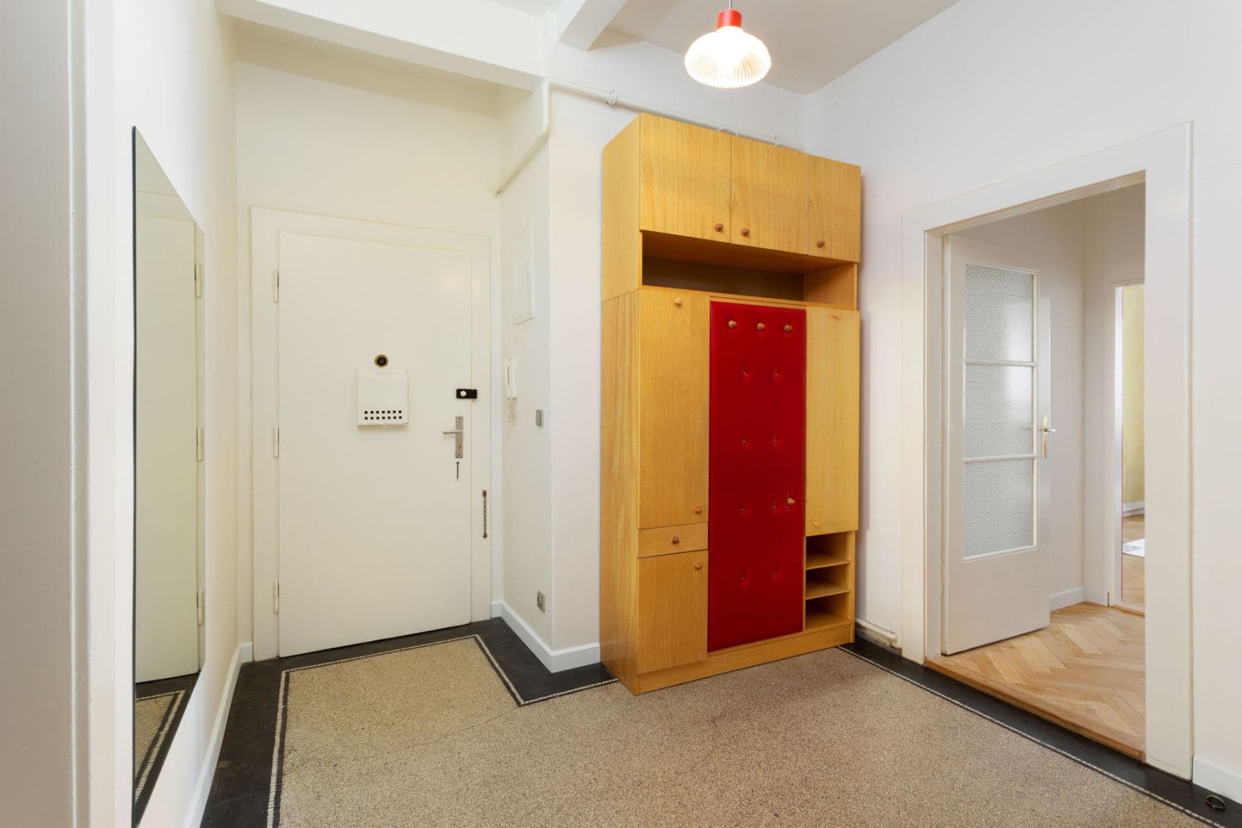flat to rent, 100 m², Jugoslávských partyzánů, Prague, Prague