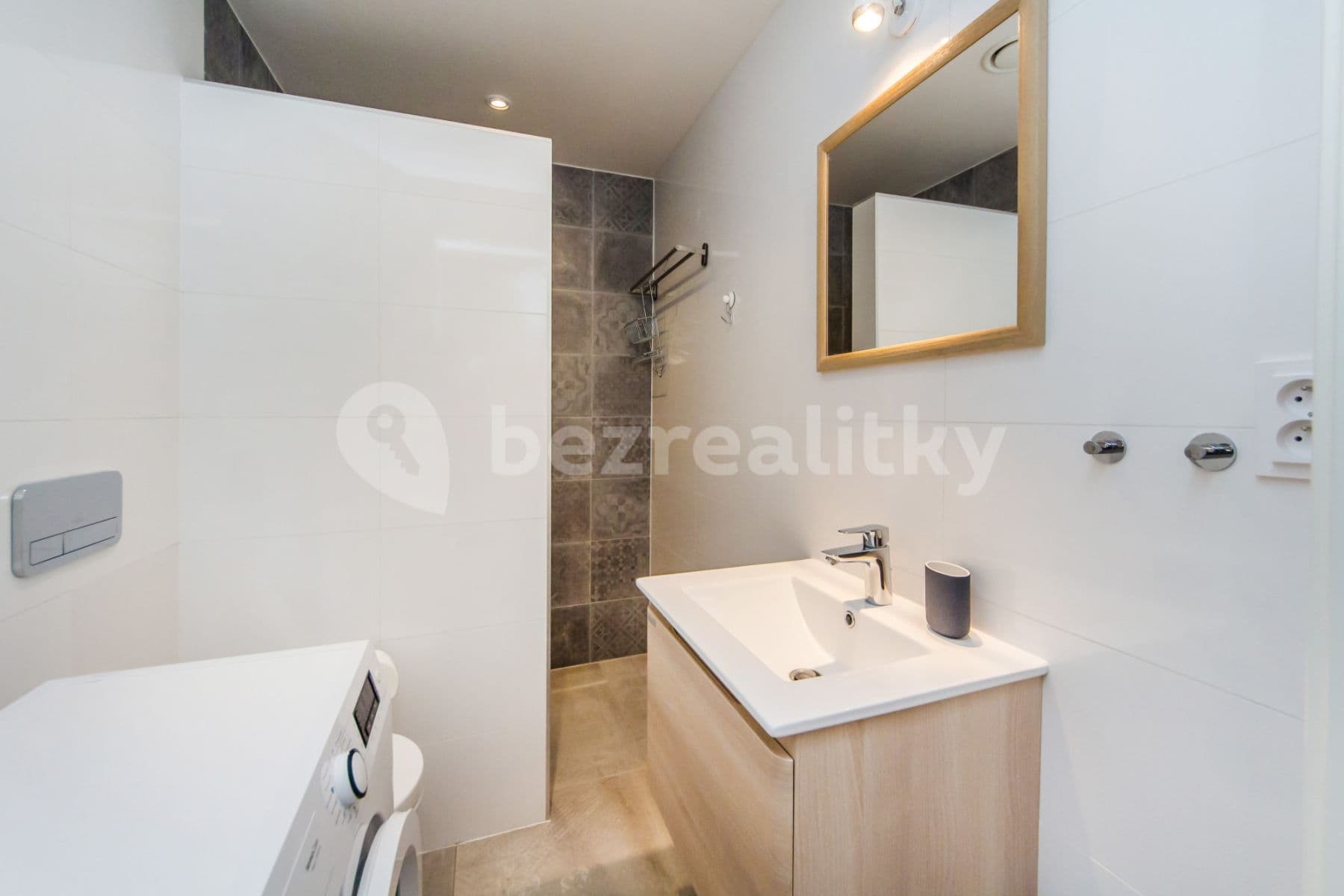 flat to rent, 29 m², Slavíkova, Prague, Prague