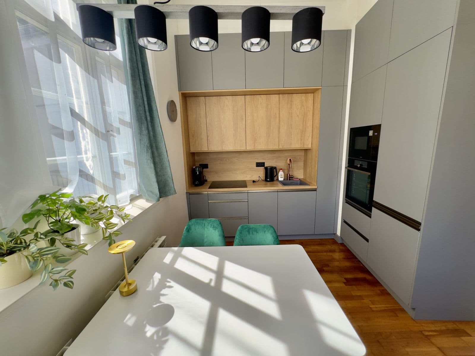 flat to rent, 40 m², Mostecká, Prague, Prague