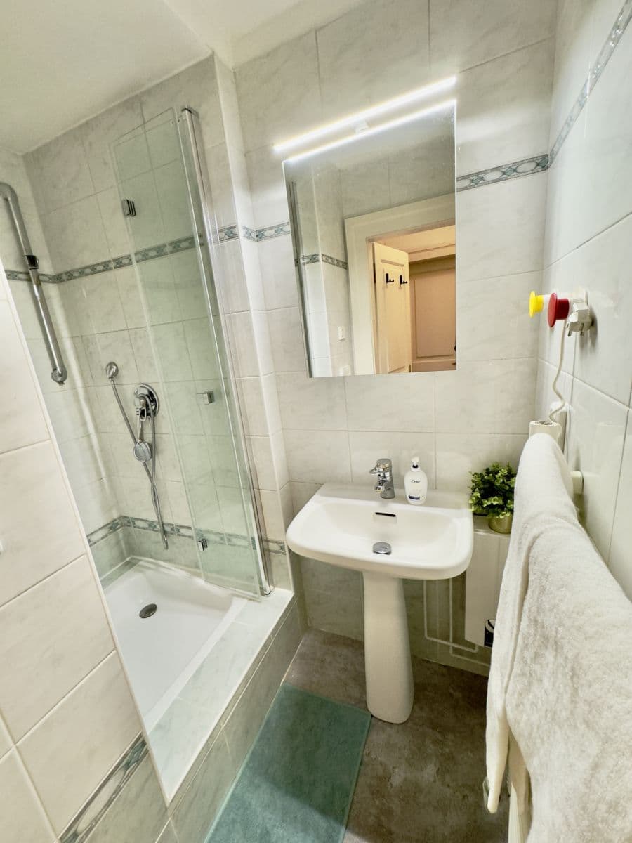 flat to rent, 40 m², Mostecká, Prague, Prague