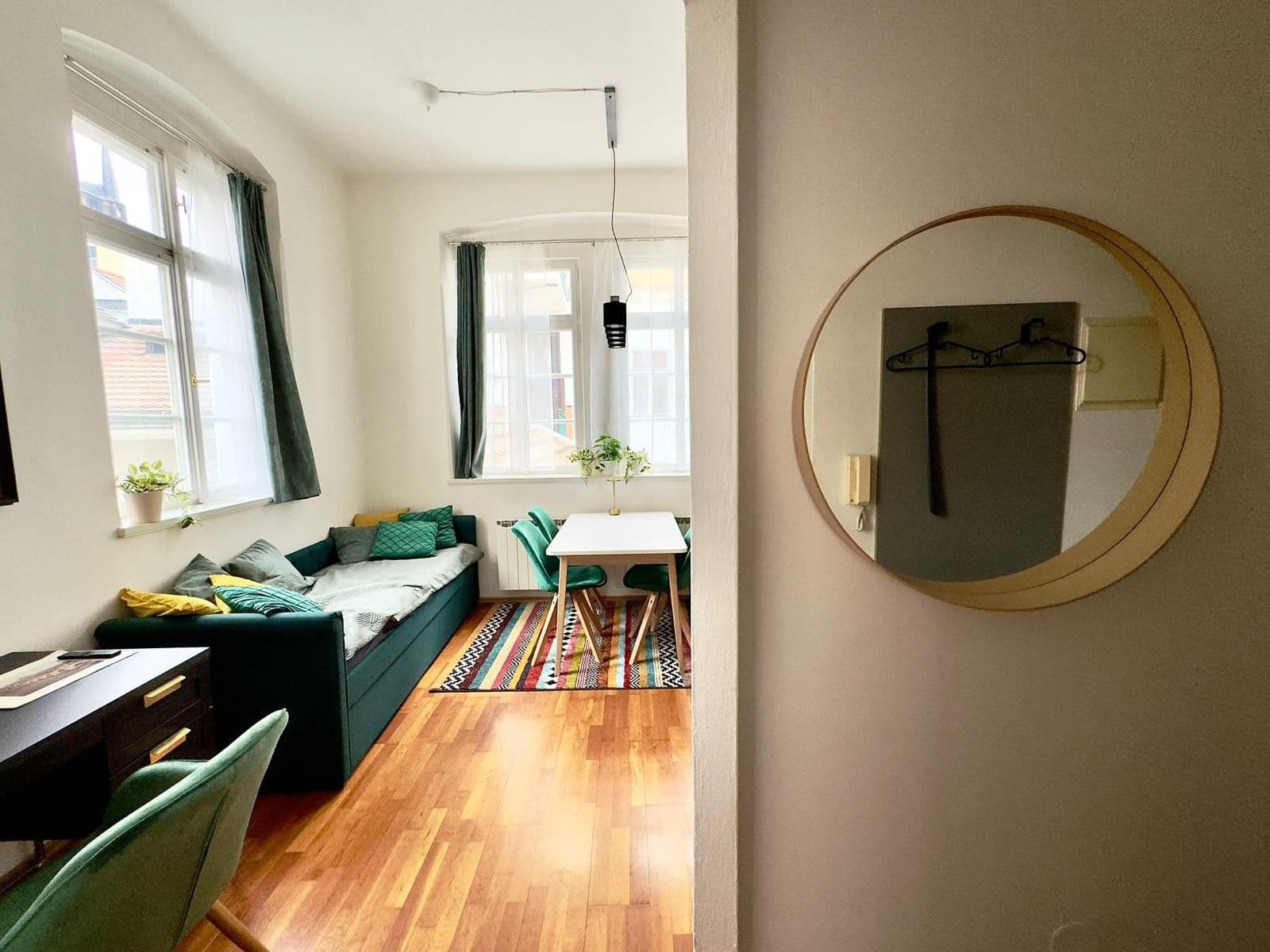 flat to rent, 40 m², Mostecká, Prague, Prague