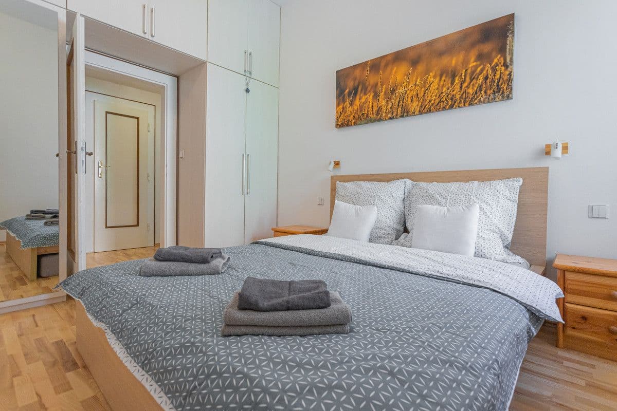 flat to rent, 50 m², U Obecního dvora, Prague, Prague
