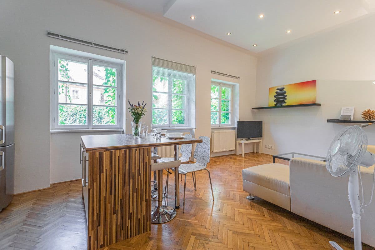 flat to rent, 50 m², U Obecního dvora, Prague, Prague