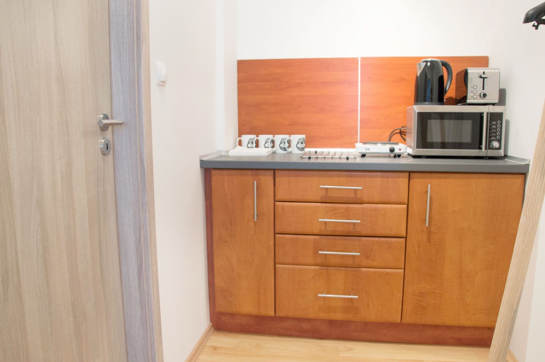 flat to rent, 30 m², Kúpeľná, Bratislava - mestská časť Staré Mesto, Bratislavský Region