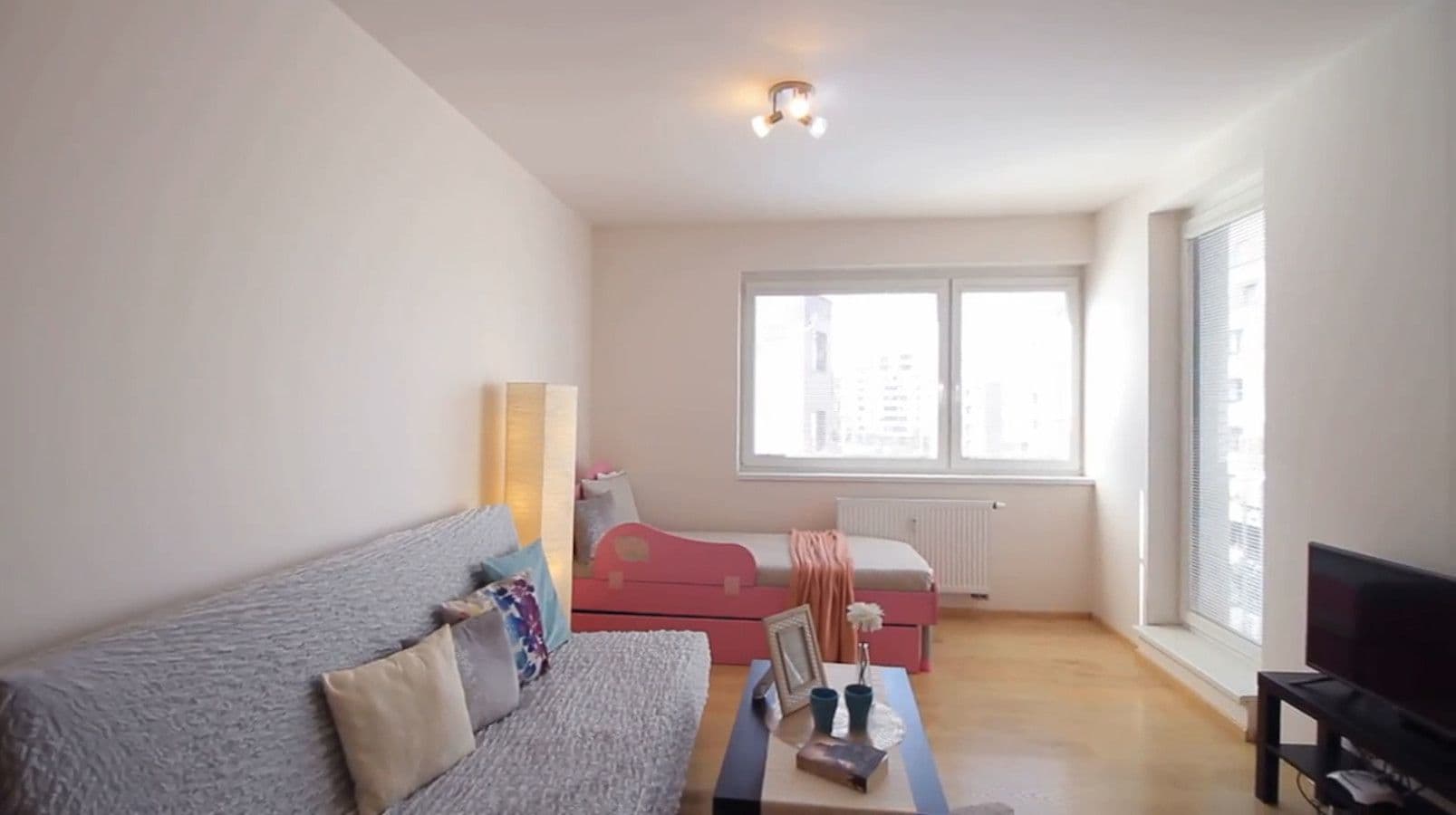 flat to rent, 60 m², Zakšínská, Prague, Prague