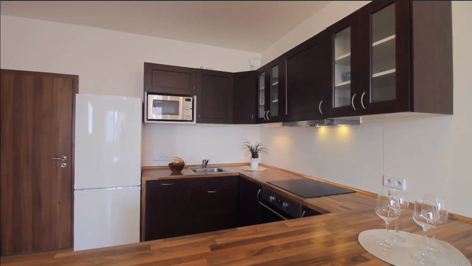 flat to rent, 60 m², Zakšínská, Prague, Prague